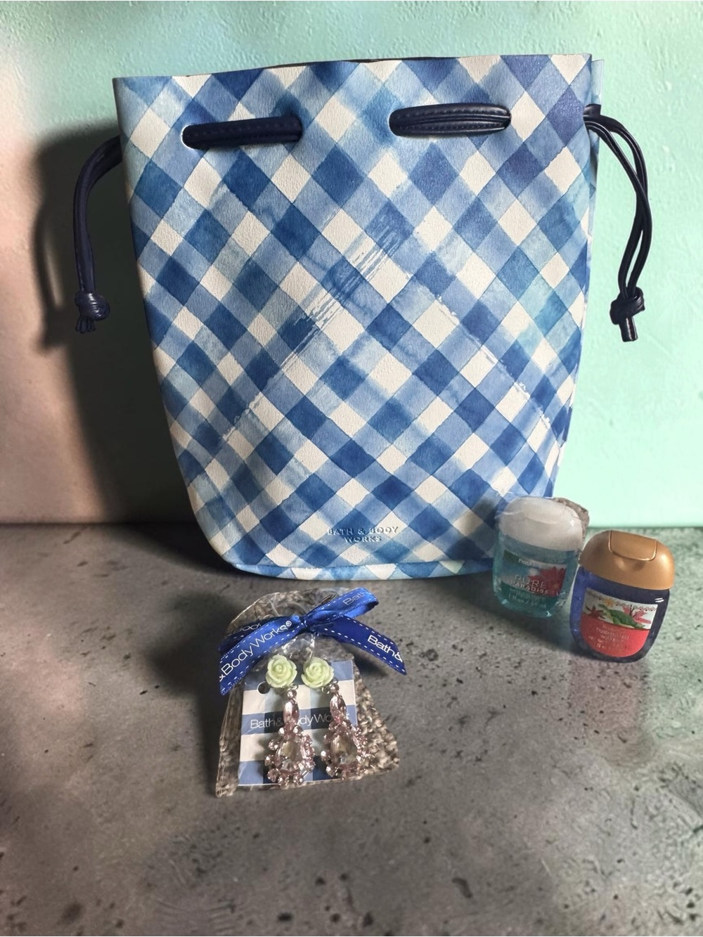Bath & Body Works Blue and White Gingham Drawstring Mini Bucket Bag Bundle NWT